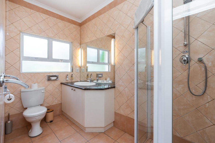 6 Bedroom Property for Sale in Milnerton Western Cape